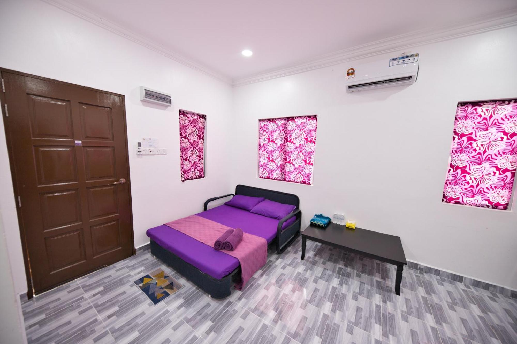 Oyo 90908 Noor Arfa River Chalet Kuala Terengganu Exterior foto